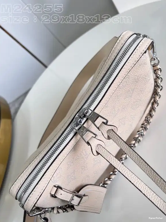 29 18 All It - LOUIS Hand PM 13CM x VUITTON x 0624